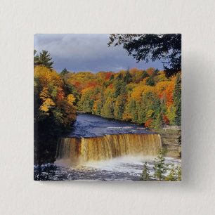 Chapa Cuadrada Saltos superiores de Tahquamenon en UP Michigan en