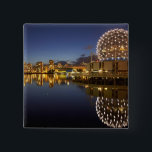 Chapa Cuadrada Science World y CBD reflejados en False Creek,<br><div class="desc">DERECHOS DE AUTOR David Wall / DanitaDelimont.com| CN02 DWA0002.jpg| Science World y CBD reflejados en False Creek,  Vancouver,  Columbia Británica,  Canadá</div>