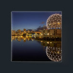 Chapa Cuadrada Science World y CBD reflejados en False Creek,<br><div class="desc">DERECHOS DE AUTOR David Wall / DanitaDelimont.com| CN02 DWA0002.jpg| Science World y CBD reflejados en False Creek,  Vancouver,  Columbia Británica,  Canadá</div>