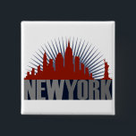 Chapa Cuadrada Skyline de Nueva York<br><div class="desc">El diseño del Skyline de la ciudad de Nueva York presenta una representación gráfica del perfil de Manhattan y de la Estatua de la Libertad en un color rojo audaz. Debajo del horizonte y de la Dama de la Libertad, las palabras de Nueva York están en negrita en dos tonos...</div>