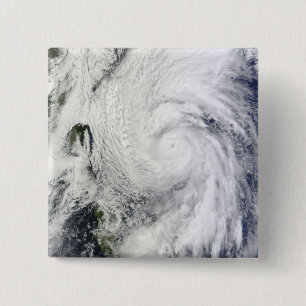 Chapa Cuadrada Tifón Chaba en el mar filipino