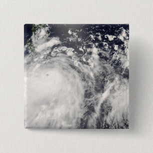 Chapa Cuadrada Tifón Fengshen sobre las Filipinas