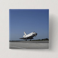 Transporte espacial Atlantis acercándose a la pist