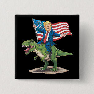 Chapa Cuadrada Trump montando dinosaurio T Rex bandera estadounid
