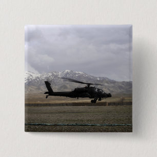 Chapa Cuadrada Un Apache AH-64A despegando