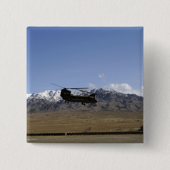 Chapa Cuadrada Un Chinook CH-47 despega (Anverso)