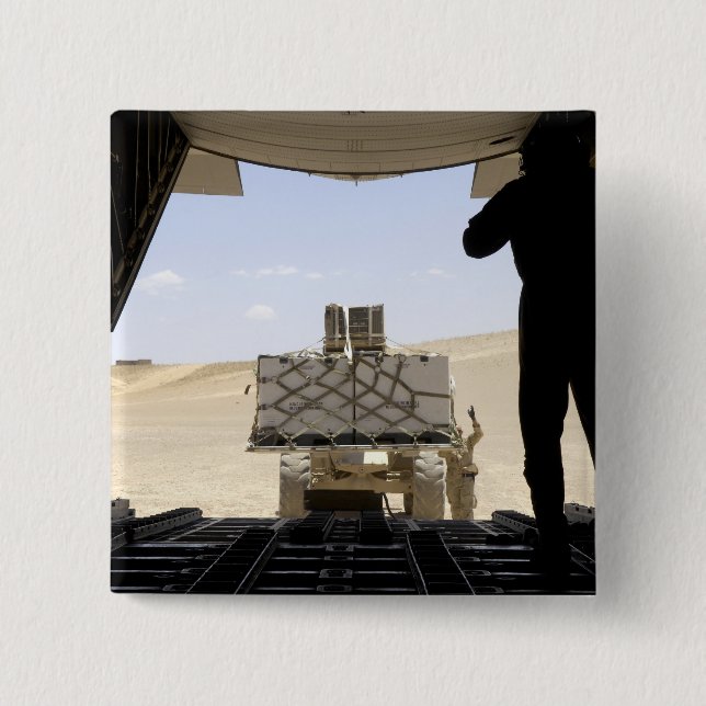 Chapa Cuadrada Un elevador de horquilla carga la carga sobre un h (Anverso)