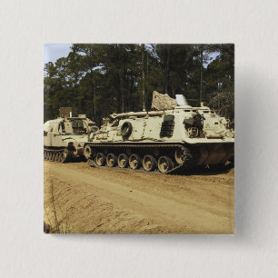 Chapa Cuadrada Un vehículo de recuperación M-88 comienza a