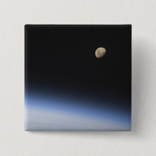 Chapa Cuadrada Una luna gibosa visible sobre la atmósfera de
