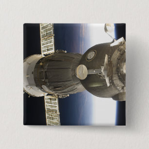 Chapa Cuadrada Una nave espacial Soyuz retrocedió por la Tierra