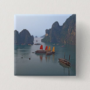 Chapa Cuadrada Veleros en la bahía de Ha Long - Vietnam, Asia
