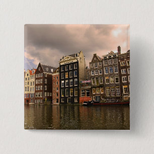 Chapa Cuadrada Vista de la arquitectura única y gavilada