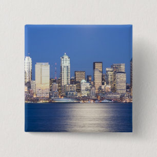 Chapa Cuadrada WA, Seattle, horizonte de Seattle y bahía de Ellio