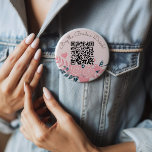Chapa Redonda De 10 Cm Compra a la novia un código de café venmo<br><div class="desc">Difunde el amor y cómprate a la novia una bebida con este encantador botón rosa! Con un bonito diseño follaje rosa con corazones y un código QR,  este botón le facilita a los huéspedes contribuir a la celebración de la novia.</div>
