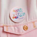 Chapa Redonda De 10 Cm Diversión LGBTQ  Orgullosa de ser un nombre person<br><div class="desc">Celebra los colores vibrantes del amor y la igualdad con nuestra diversión LGBTQ Orgullosa de ser un botón de nombre personalizado del arcoiris! Muestra tu orgullo por el estilo y deja que tus verdaderos colores brillen con este divertido y personalizado accesorio. ¡Es hora de usar tu apoyo fuerte y orgulloso!...</div>