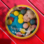 Chapa Redonda De 10 Cm Happy Birthday Modern Simple Star Photo<br><div class="desc">Este diseño sencillo y moderno se compone de una tipografía de suero y añade una foto personalizado.</div>