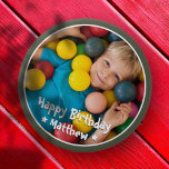 Chapa Redonda De 10 Cm Happy Birthday Modern Simple Star Photo<br><div class="desc">Este diseño sencillo y moderno se compone de una tipografía de suero y añade una foto personalizado.</div>