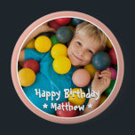 Chapa Redonda De 10 Cm Happy Birthday Modern Simple Star Photo<br><div class="desc">Este diseño sencillo y moderno se compone de una tipografía de suero y añade una foto personalizado.</div>