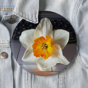 Chapa Redonda De 15 Cm Flor sobre el teclado