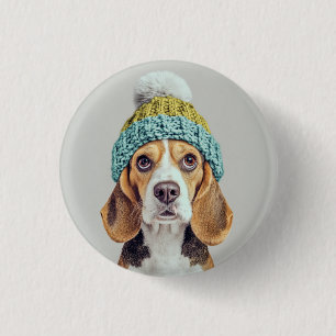 Chapa Redonda De 2,5 Cm Acogedor beagle en un Gorra de invierno