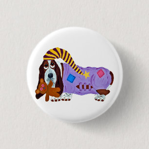 Chapa Redonda De 2,5 Cm Basset Hound en pijama con oso de peluche