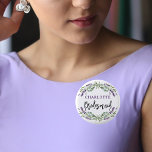 Chapa Redonda De 2,5 Cm Boda de la dama de honor lavender violet eucalyptu<br><div class="desc">Por la dama de honor. Un fondo blanco moda. Decorada con lavanda,  flores violetas y vegetación eucaliptica de color agua. Personalice y agregue un nombre.</div>