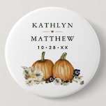 Chapa Redonda De 2,5 Cm Boda de otoño de calabaza botánica rústica<br><div class="desc">Rústico botón Botánico de Boda de Calabaza de Otoño Caída. Todos los textos están preorganizados para que puedas personalizarlos fácil y rápidamente con tus propios detalles.</div>