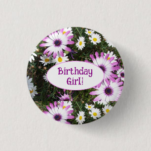 Chapa Redonda De 2,5 Cm Chica de cumpleaños floral morado y marrón blanco