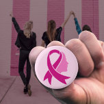 Chapa Redonda De 2,5 Cm Cinta de sensibilización sobre el cáncer de mama<br><div class="desc">La cinta rosa se ha convertido en el símbolo universal del cáncer de mama,  creando conciencia,  apoyo y reuniendo a las mujeres en solidaridad.</div>