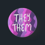 Chapa Redonda De 2,5 Cm ELLOS/ELLOS Pronouns Colorful Handlettered Purple<br><div class="desc">Decora tu ropa con este botón de arte genial. ¡Hace un gran regalo! Puede personalizar y agregar texto también. Revisa mi tienda por muchos más colores y patrones! Hazme saber si también te gustaría algo personalizado.</div>