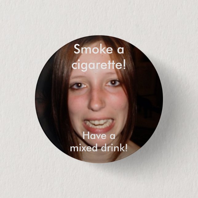 Chapa Redonda De 2,5 Cm Pin de Ayla (Anverso)