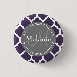 Chapa Redonda De 2,5 Cm Quatrefoil morado y gris monogramado