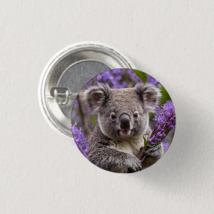 Chapa Redonda De 2,5 Cm "Sueño en morado: un Koala en un árbol jacarandá