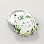 Chapa Redonda De 5 Cm Alabaster Floral Wreath Junior Bridesmaid<br><div class="desc">Identifique a los jugadores clave de su ducha de novia con nuestros elegantes botones florales de moda. El botón presenta una corona floral de color verde y blanco con la inscripción "niñera de novias junior" en la escritura con letras a mano.</div>