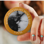 Chapa Redonda De 5 Cm Aniversario feliz personalizado<br><div class="desc">Agregue la imagen de su padre a este botón Aniversario feliz de personalizable.</div>