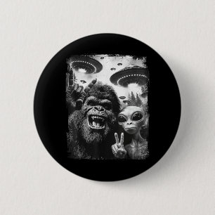 Chapa Redonda De 5 Cm Bigfoot Alien Selfie Rock On Signo De Paz Divertid