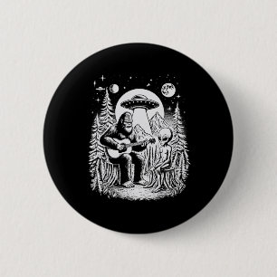 Chapa Redonda De 5 Cm Bigfoot Ovni Alienio Alrededor de Fogata Naturalez