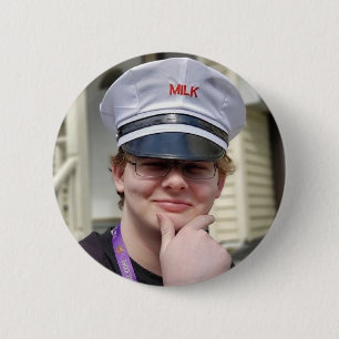 Chapa Redonda De 5 Cm CallMeCarson Milkman Pin