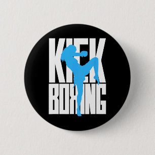 Chapa Redonda De 5 Cm Chica de kickboxing en entrenamiento