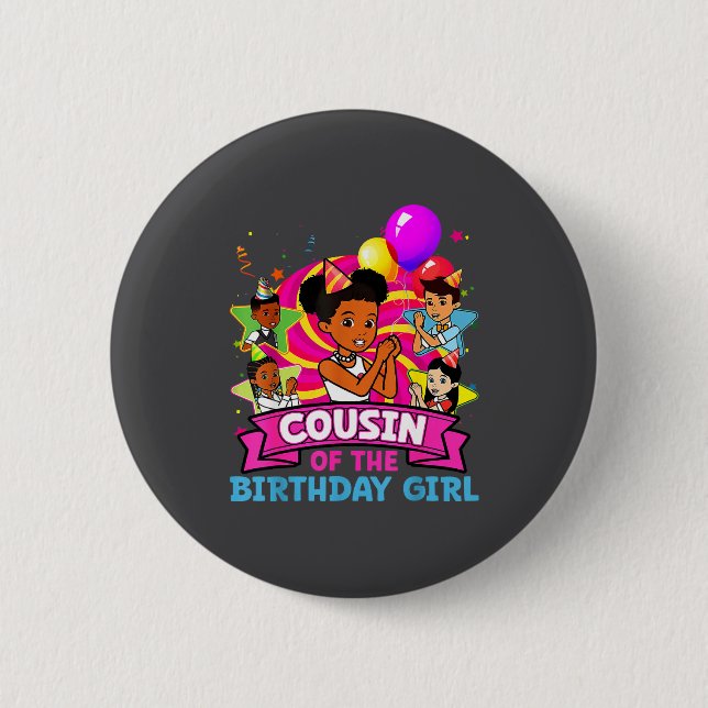 Chapa Redonda De 5 Cm Cousin Of Birthday Girl Gracie Nk Doll Family Deco (Anverso)