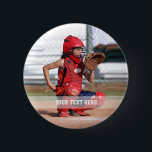 Chapa Redonda De 5 Cm Cree su propia foto de los deportes<br><div class="desc">Foto de un colector del softball listo para recibir la bola de la jarra. La plantilla de la foto es fácil de modificar para requisitos particulares. Regalo para un jugador o un equipo de softball, de béisbol, de hockey, de baloncesto, de fútbol o de cualquier otro deporte. Coloque fácilmente la...</div>