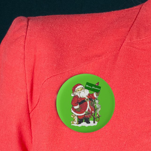 Chapa Redonda De 5 Cm Cute Santa Furry Animales Feliz Navidad (Santa Claus little animals in snow decorated tree Merry Christmas sign on green pin back button.)