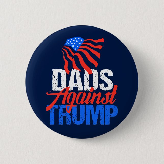 Chapa Redonda De 5 Cm Dads contra Trump (Anverso)