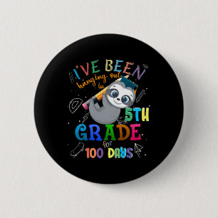 Chapa Redonda De 5 Cm Días De Escolaridad Colocada En El Stud De 5º Grad