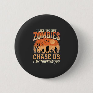 Chapa Redonda De 5 Cm Diseño Divertido Zombies Halloween Nos Persigue