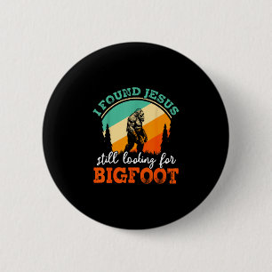 Chapa Redonda De 5 Cm Divertido cruce de bigfoot y jesus buscando sasqua