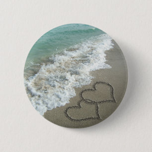 Chapa Redonda De 5 Cm Dos corazones de la arena en la playa