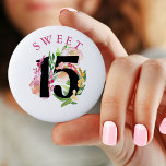 Chapa Redonda De 5 Cm Dulce 15 Número de Floral 15 cumpleaños<br><div class="desc">Moda floral dulce botón 15 para tu 15 cumpleaños. Hermoso diseño femenino en rosa y oro de rosas acuarelas,  flores y vegetación con detalles dorados. Por favor,  vea mi colección de Moda Floral para ver si hay elementos coincidentes o,  mándame un mensaje para crear las plantillas que necesita.</div>