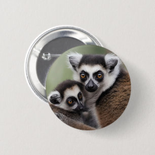 Chapa Redonda De 5 Cm **"El amor de una madre: Mami y bebé Lemur Cudling