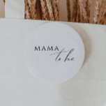 Chapa Redonda De 5 Cm El género femenino y la madre neutra<br><div class="desc">Presentamos nuestro caprichoso botón de neutralidad de género mamá a ser, perfecto para cualquier temporada, ya sea otoño, invierno, primavera o verano. Este botón tiene un ambiente de moda boho con caligrafía moderna y elegante y un diseño minimalista en blanco y negro. Es bonito y única, con un toque de...</div>